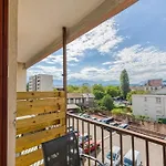 Apartment Standing, 4 Ch Dont 2 Sdb Prive, Clim, Fibre *
