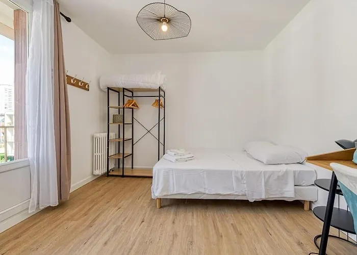 Standing, 4 Ch Dont 2 Sdb Prive, Clim, Fibre