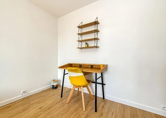 Apartment Standing, 4 Ch Dont 2 Sdb Prive, Clim, Fibre *