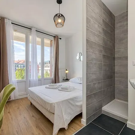 Standing, 4 Ch Dont 2 Sdb Prive, Clim, Fibre Lägenhet