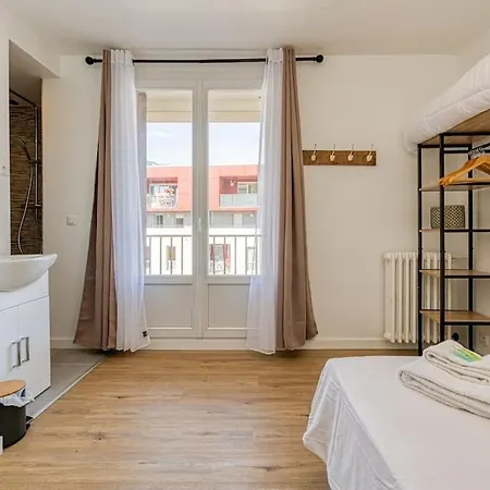 Standing, 4 Ch Dont 2 Sdb Prive, Clim, Fibre