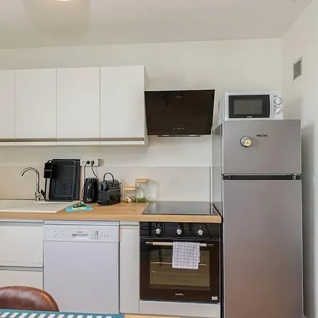 Lägenhet Standing, 4 Ch Dont 2 Sdb Prive, Clim, Fibre *