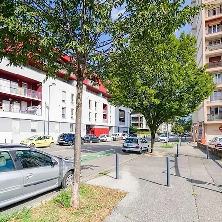 Lägenhet Standing, 4 Ch Dont 2 Sdb Prive, Clim, Fibre