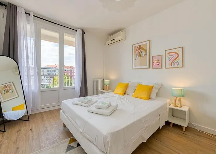 Standing, 4 Ch Dont 2 Sdb Prive, Clim, Fibre * גרנובל