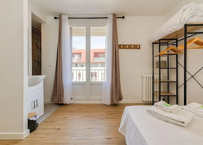 Standing, 4 Ch Dont 2 Sdb Prive, Clim, Fibre