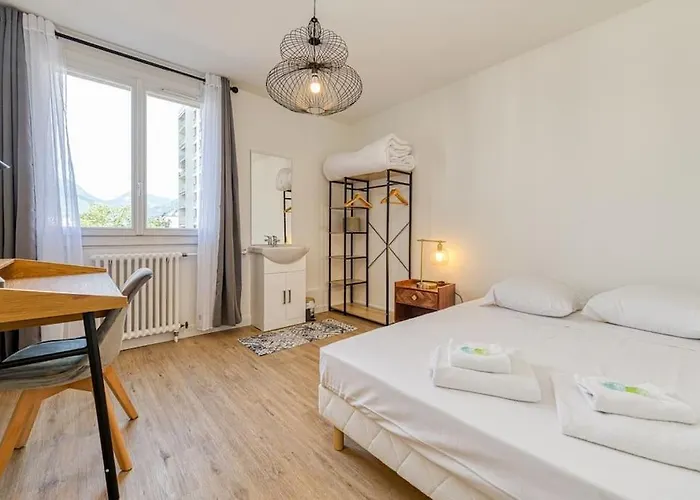 Standing, 4 Ch Dont 2 Sdb Prive, Clim, Fibre גרנובל